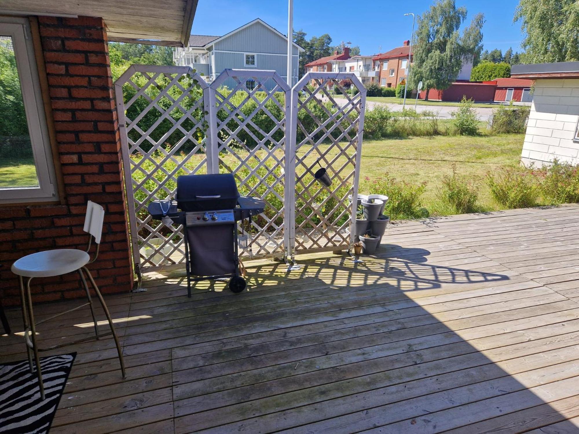Villa Med Egen Parkering. Moejlighet Att Boka Fran 1 Och Upp Till 5 Personer. Эребру Экстерьер фото